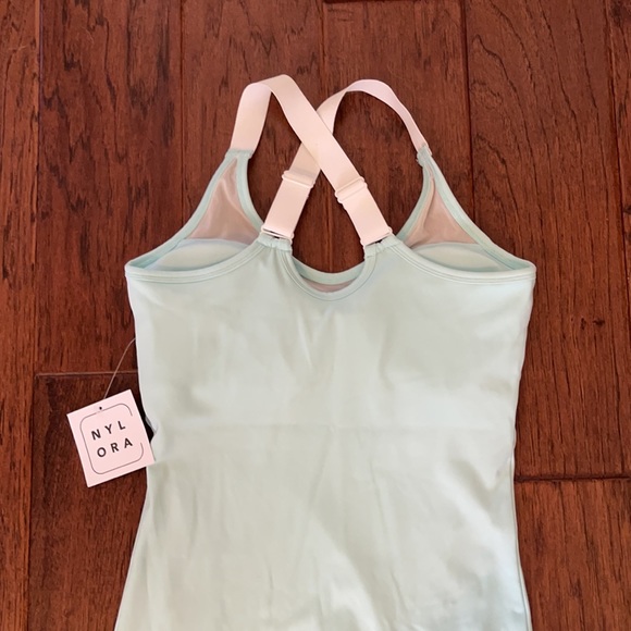 Nylora - Picture 3 of 3